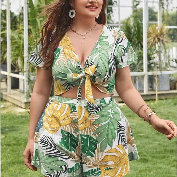 SHEIN CURVE 2 Piece tropical set - Picture 1 of 2